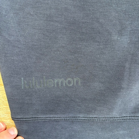 Lululemon Black Softstreme Perfectly Oversized Cropped Crew Size 8 EUC - Picture 7 of 10